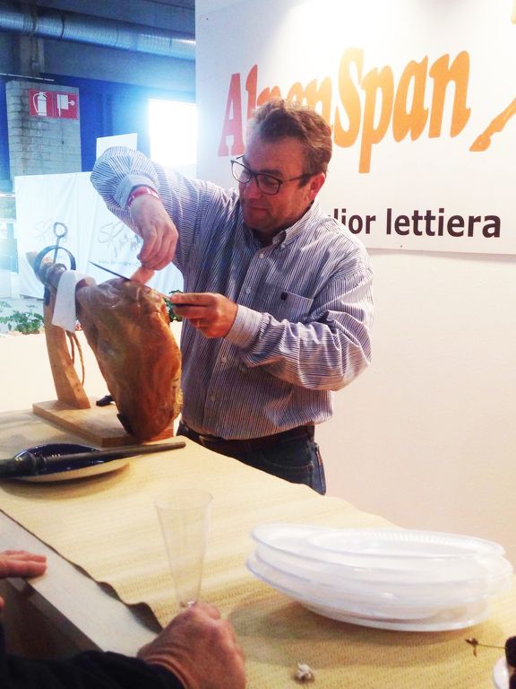 Filippo Masi de Vargas allo stand Pegus salone del cavallo americano 2016 Cremona.jpg