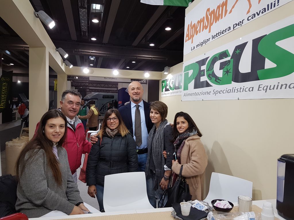 Scuderia Casadei e Baldazzi a CasaPegus fieracavalli 2016.jpg